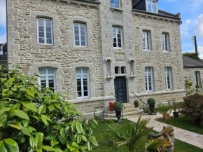 Le Parisien Appartement privé en Duplex avec accès jacuzzi à 10min des plages